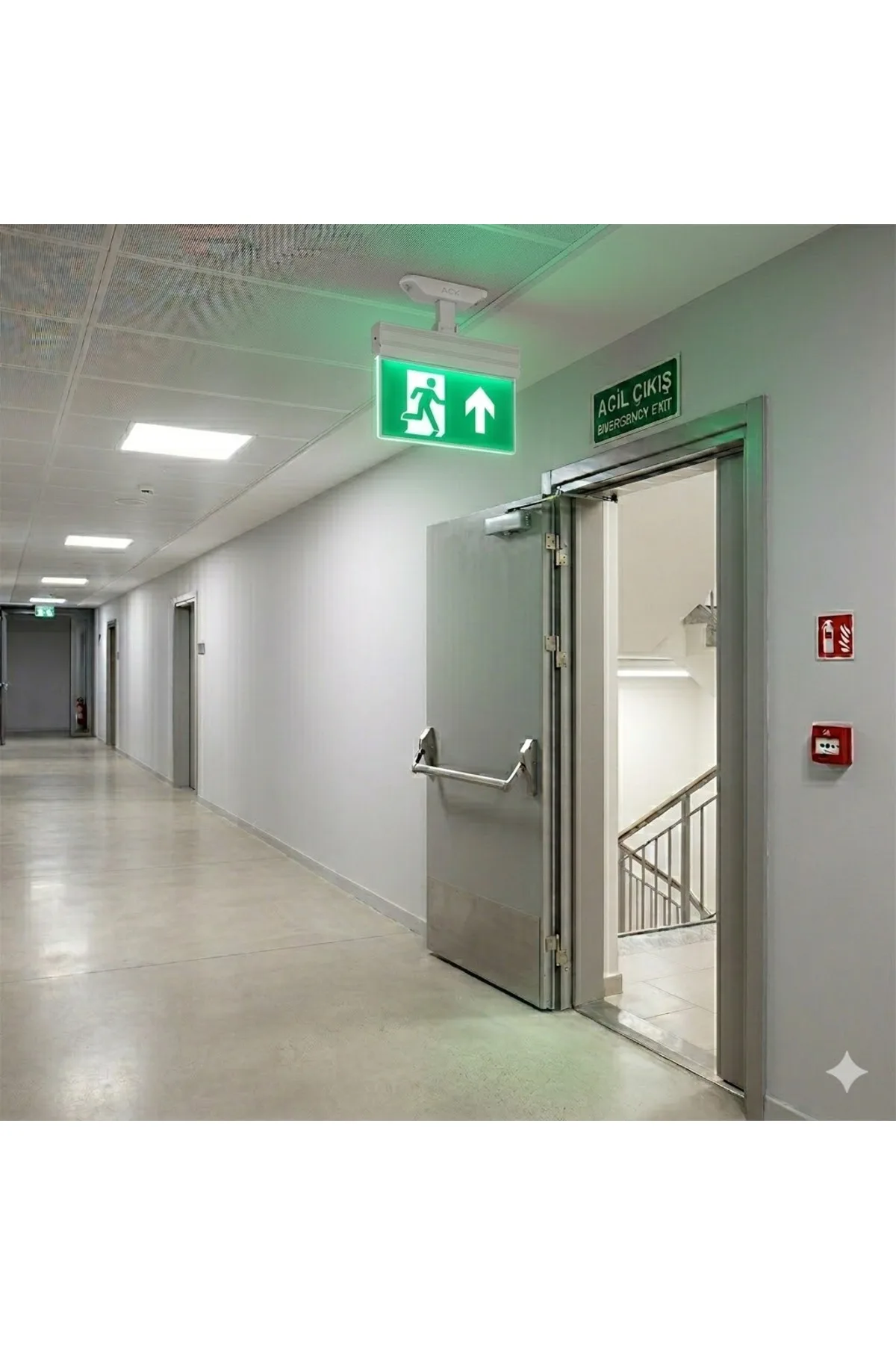 EXIT KOŞAN ADAM YUKARI OK - Görsel 2